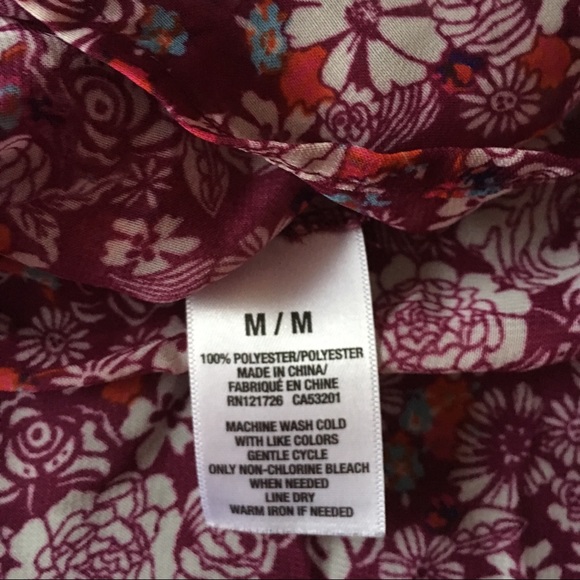 - Aéropostale Floral Sheer Short Sleeve Blou… - Picture 3 of 5